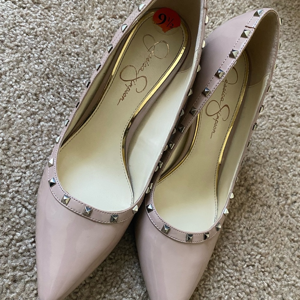 JESSICA SIMPSON - STUDDED NUDE HEELS
